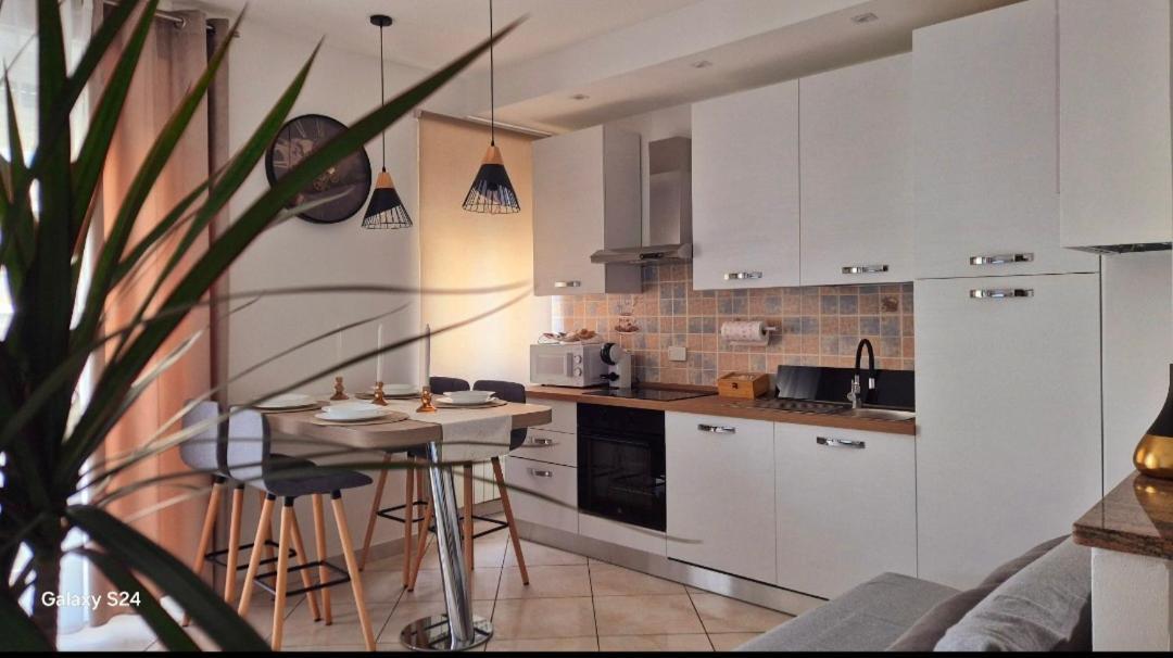 Casa Feddav - Zona Mirafiori Apartamento *